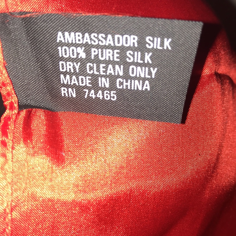 Ambassador Red 100 Pure Silk Rectangular Neck Scarf Neckerchief 42 Inch - Picture 3 of 4
